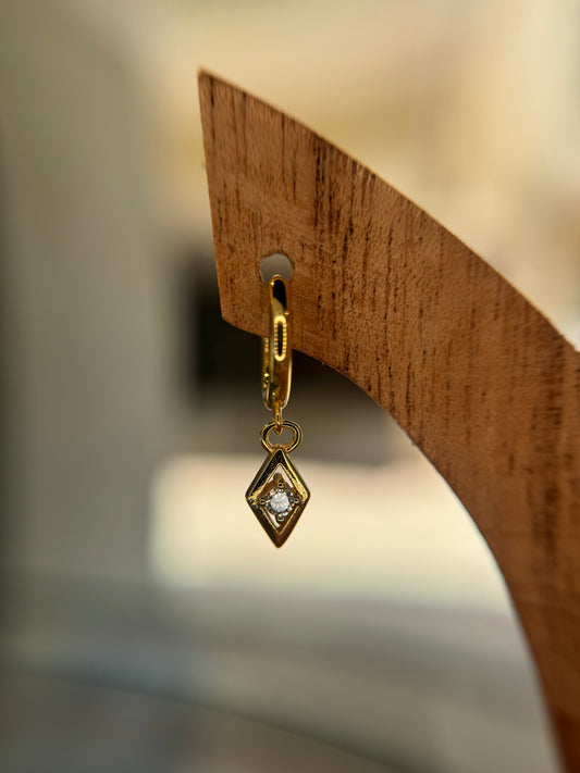 Hollow diamond stud pair