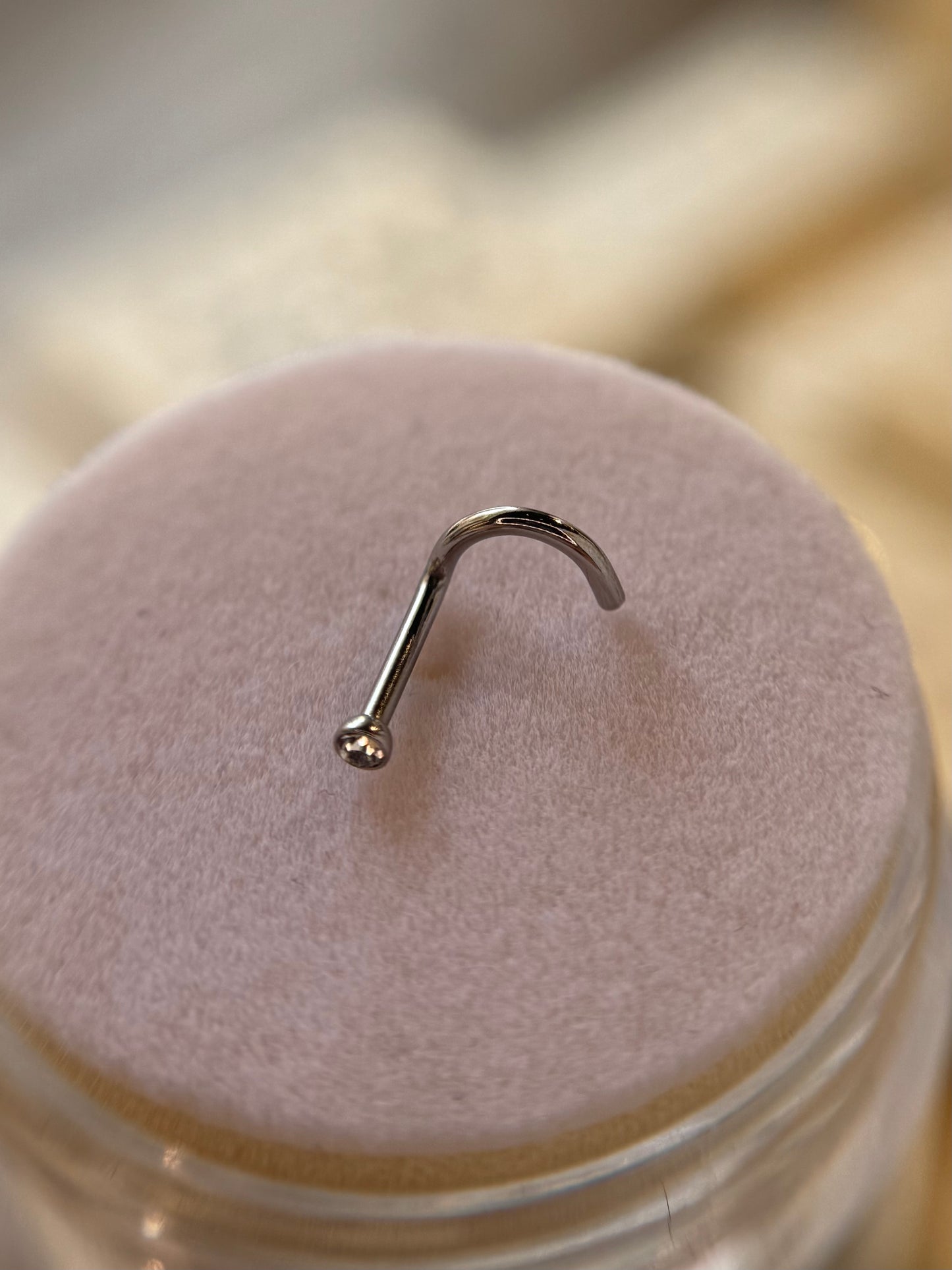 Bordered nose stud