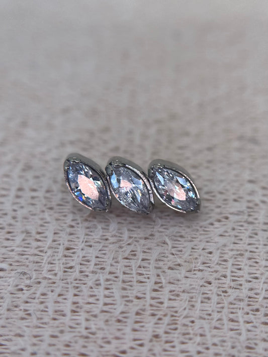 Bordered Triple Zuri