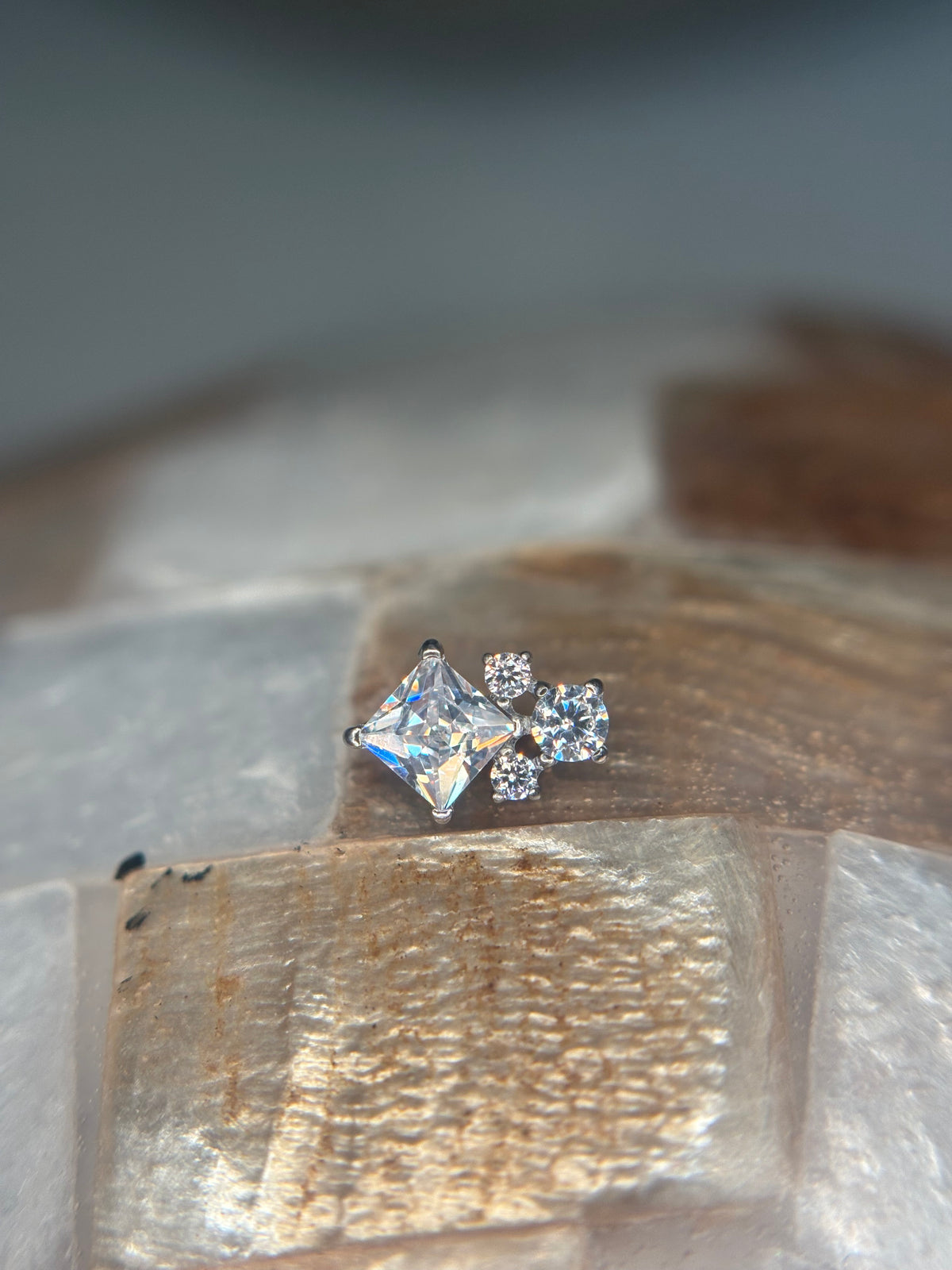Diamora