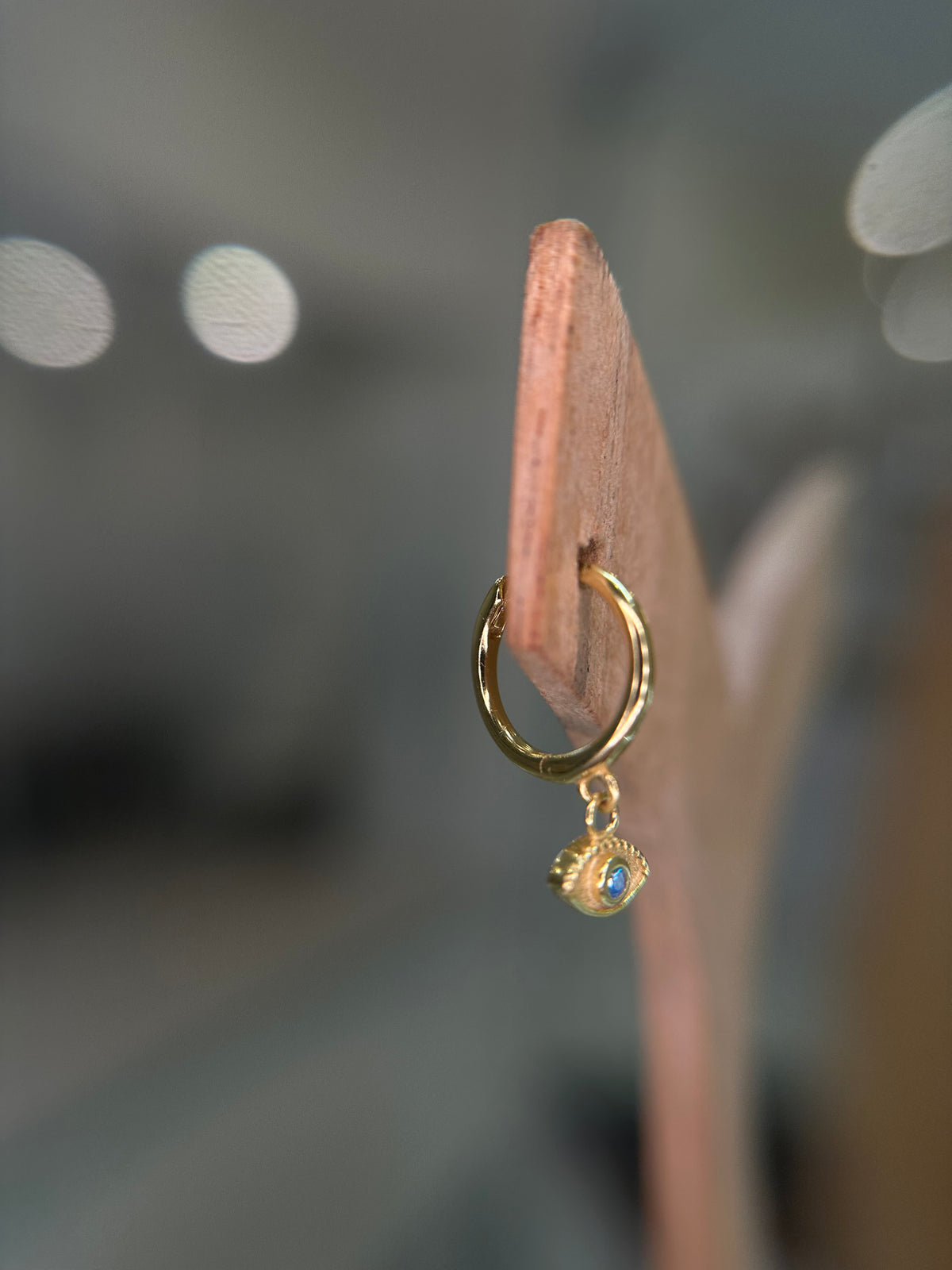 Plain eye hoop