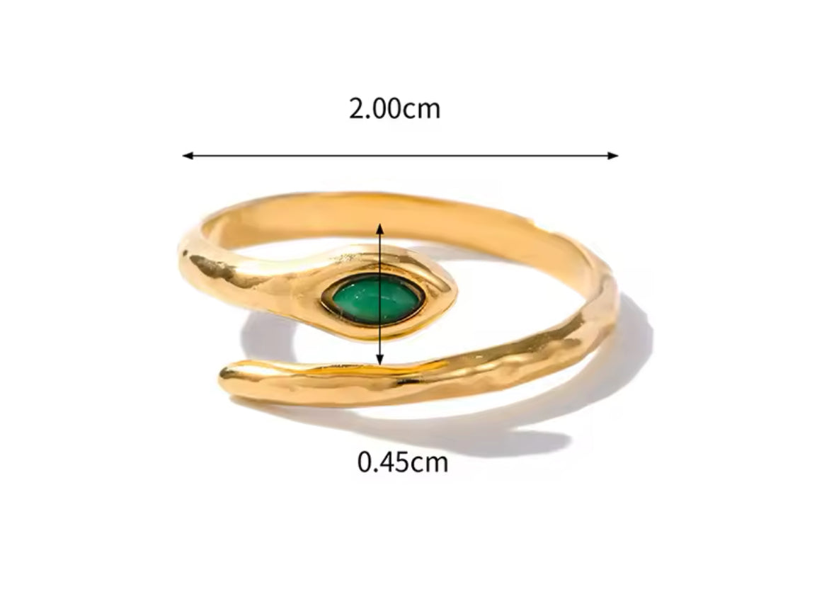 Green head snake ring