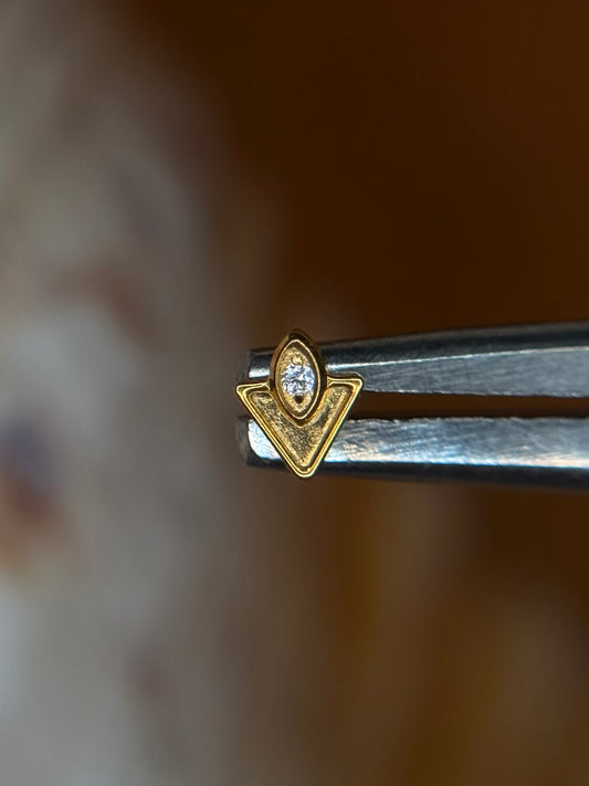 Pyramid Pin