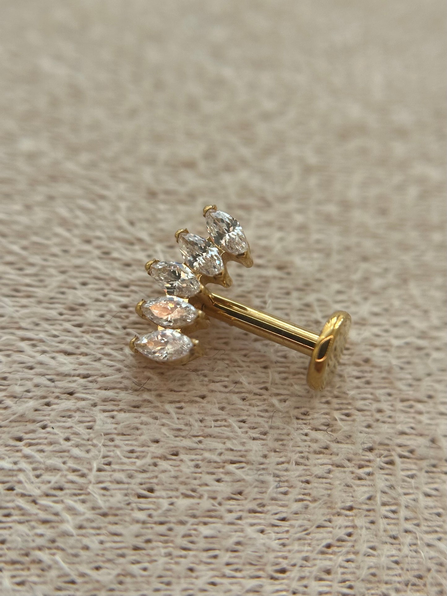 La Marquis Crown Vertical Drop