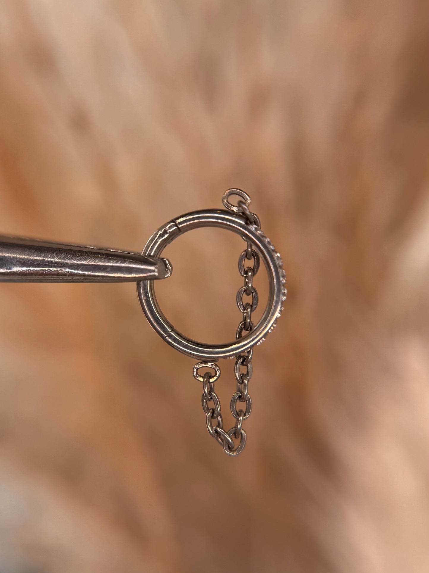 Radiant Chain Hoop