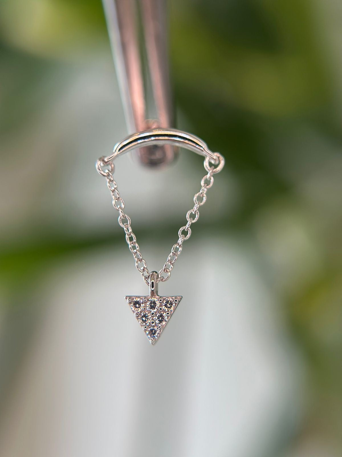 14k Triangle hidden helix