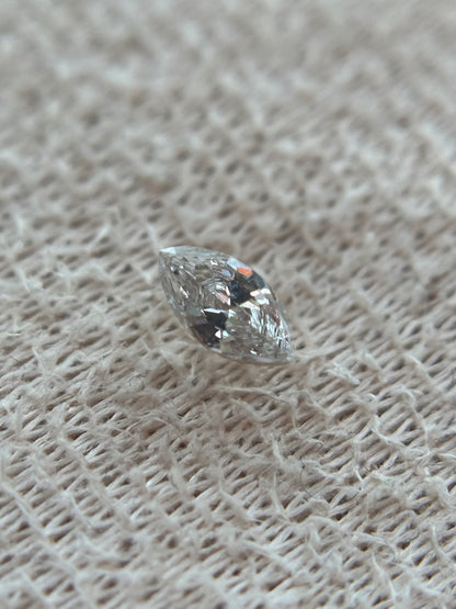 14k Invisible Zuri Stud