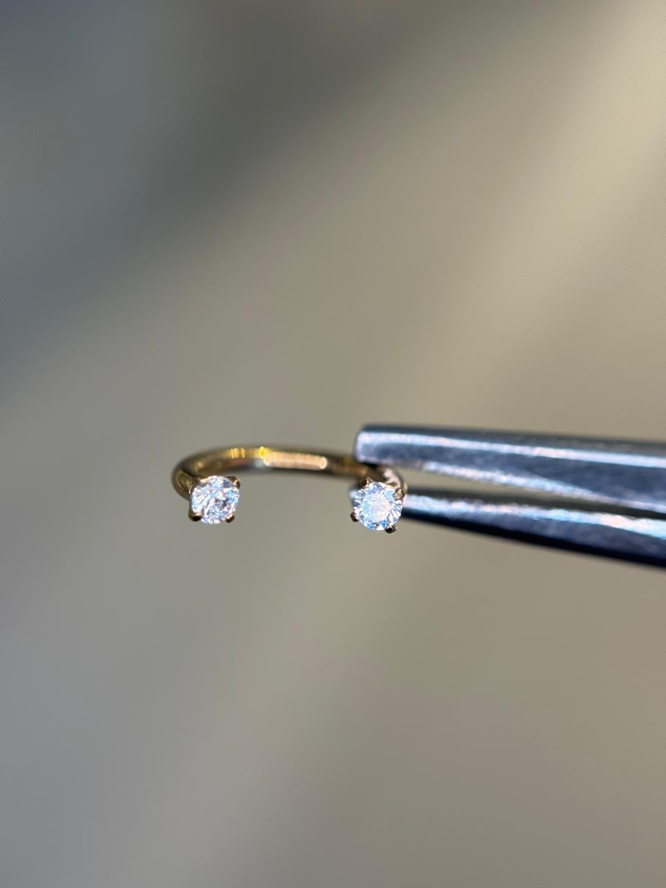 CZ horseshoe Titanium