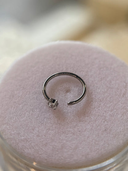 Stud nose ring