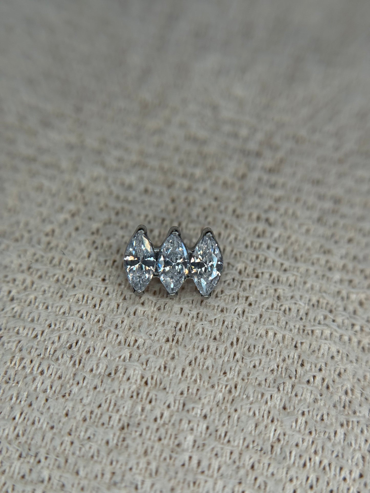 Triple Zuri Stud