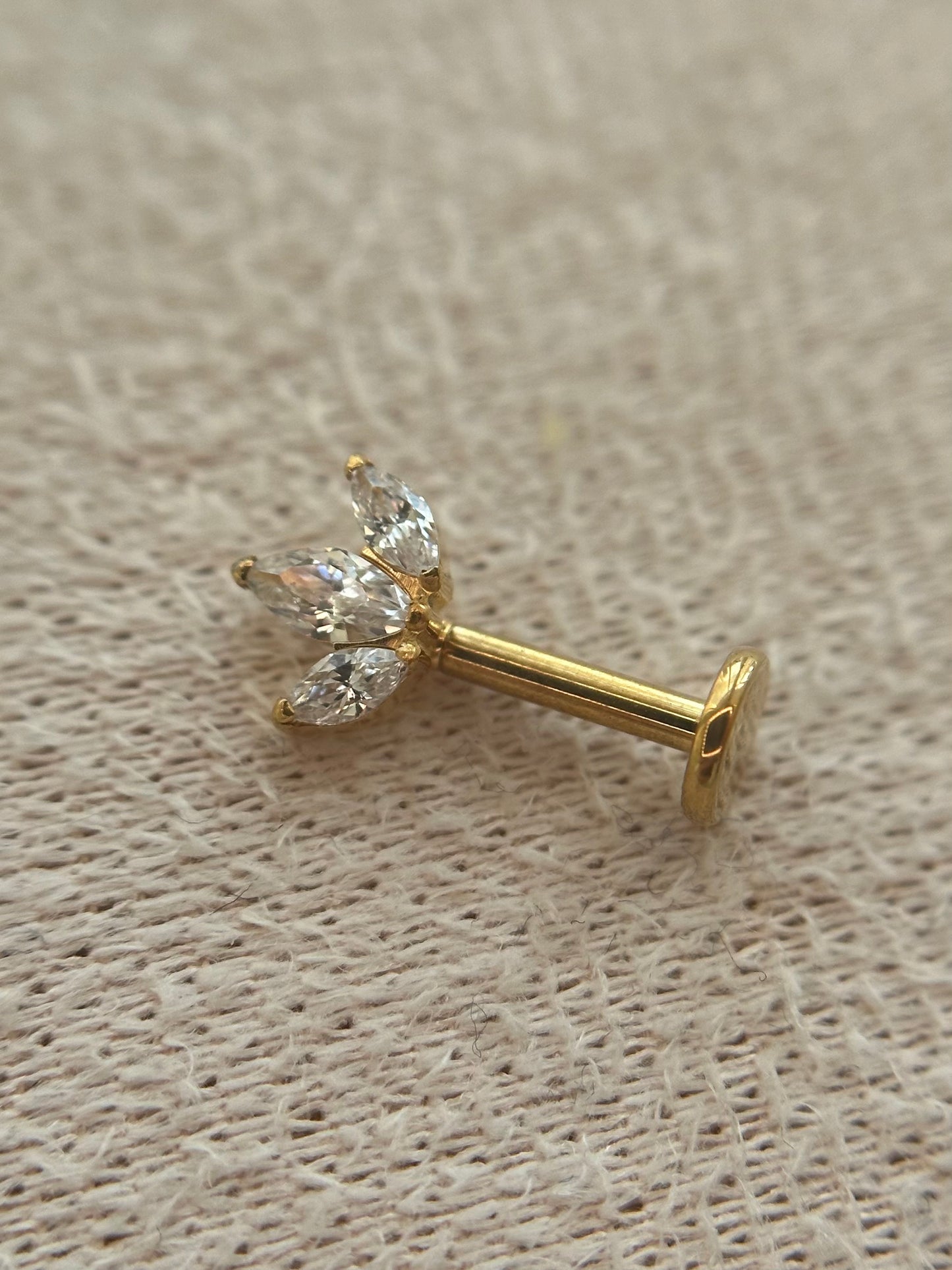 Lotus Crown Vertical Drop