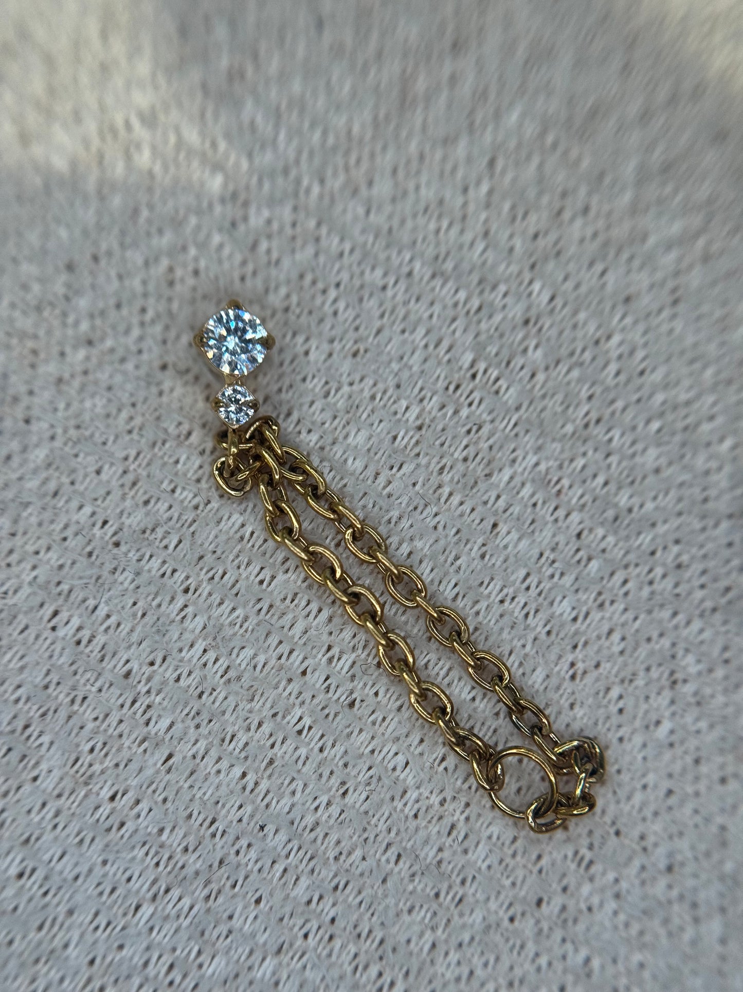 Dos stud chain