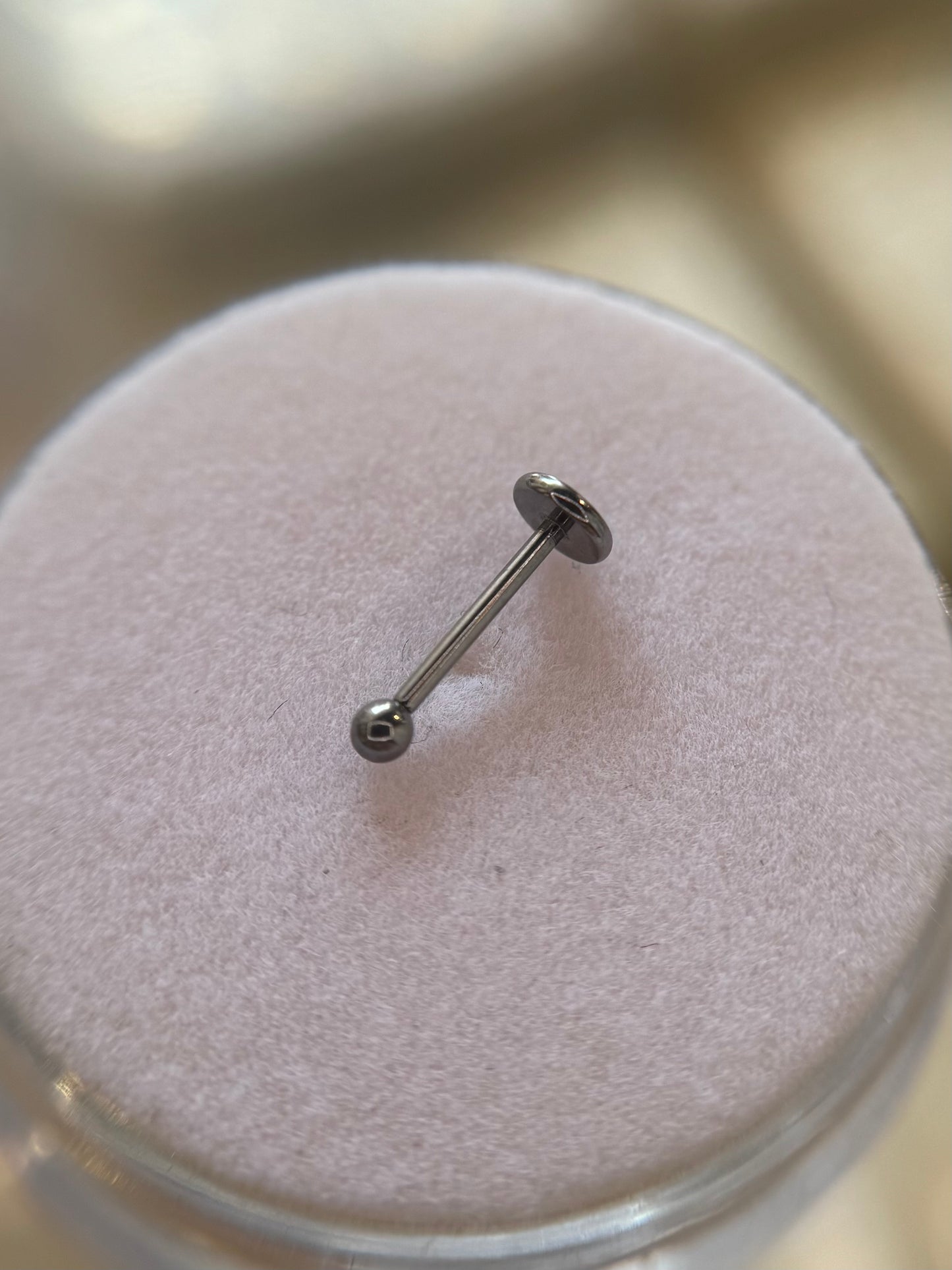 Plain ball nose stud