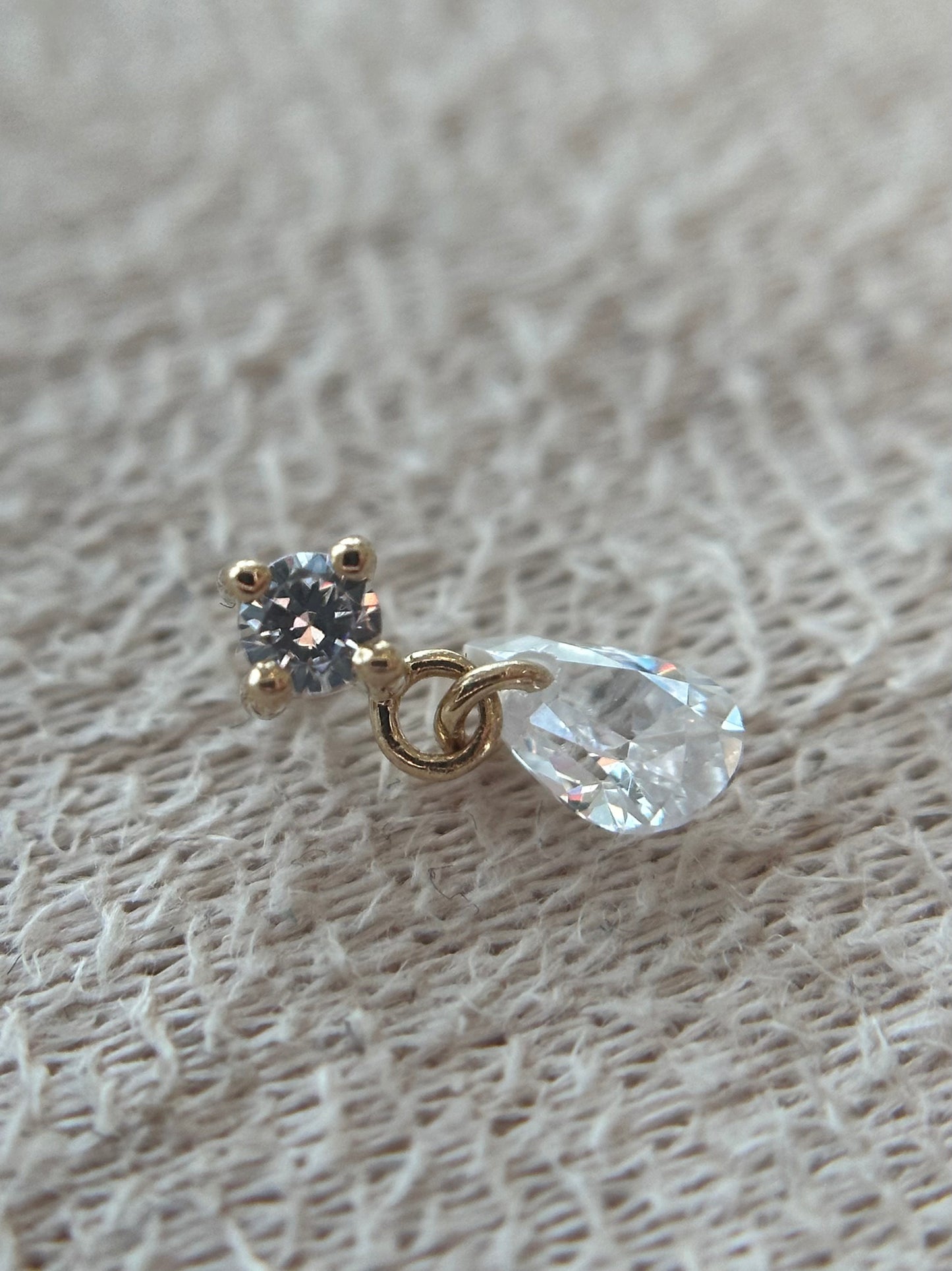 14k Dewdrop Dangle