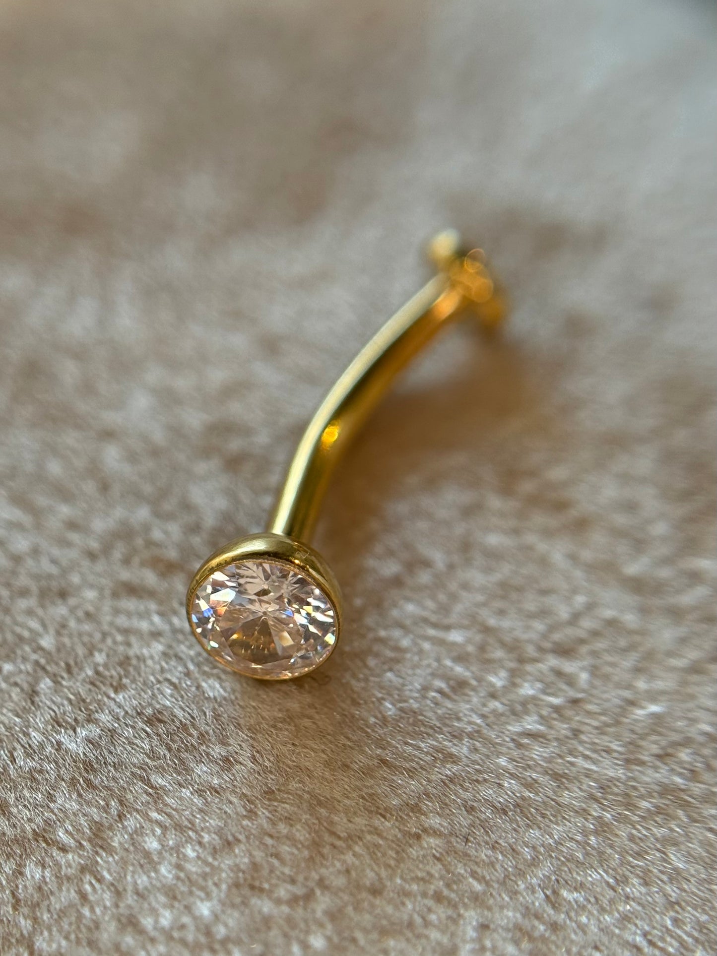 Floating belly bordered