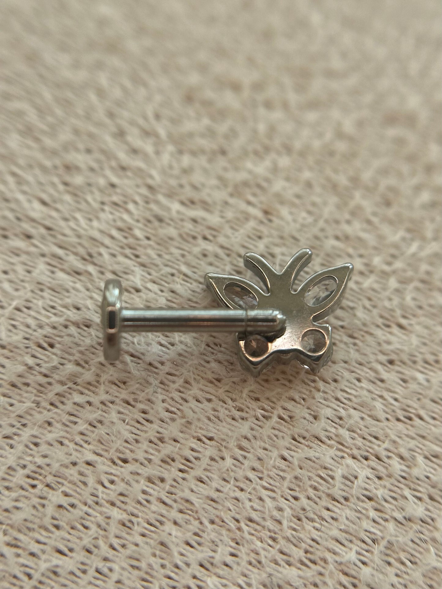 Antenna butterfly Vertical Drop