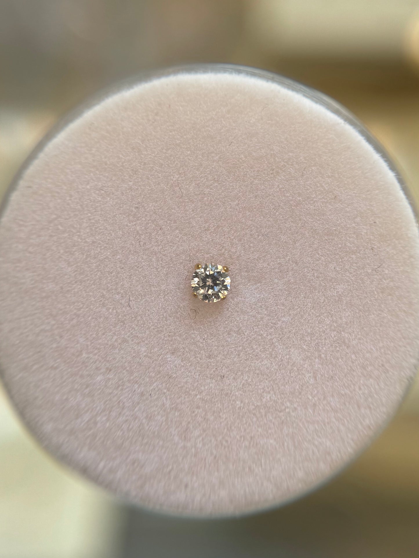 Titanium nose stud