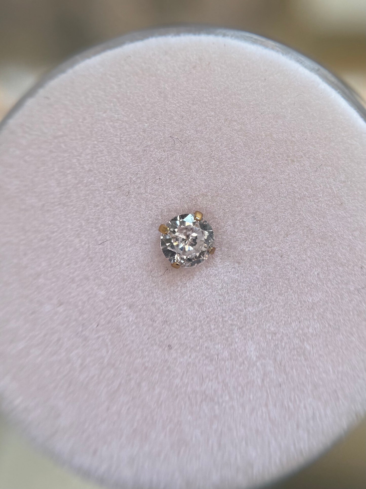 Titanium nose stud