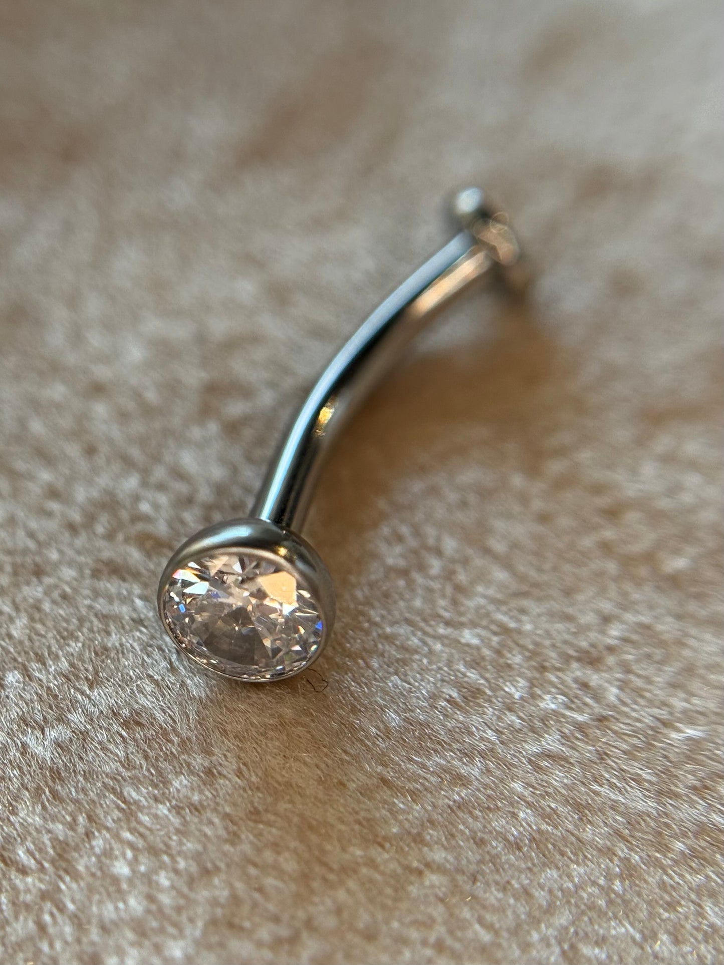 Floating belly bordered