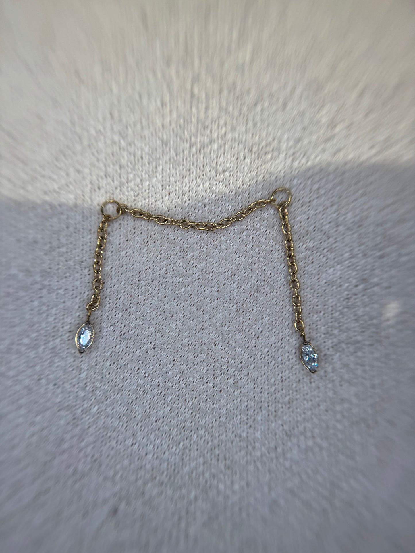 Zuri Chain Connector