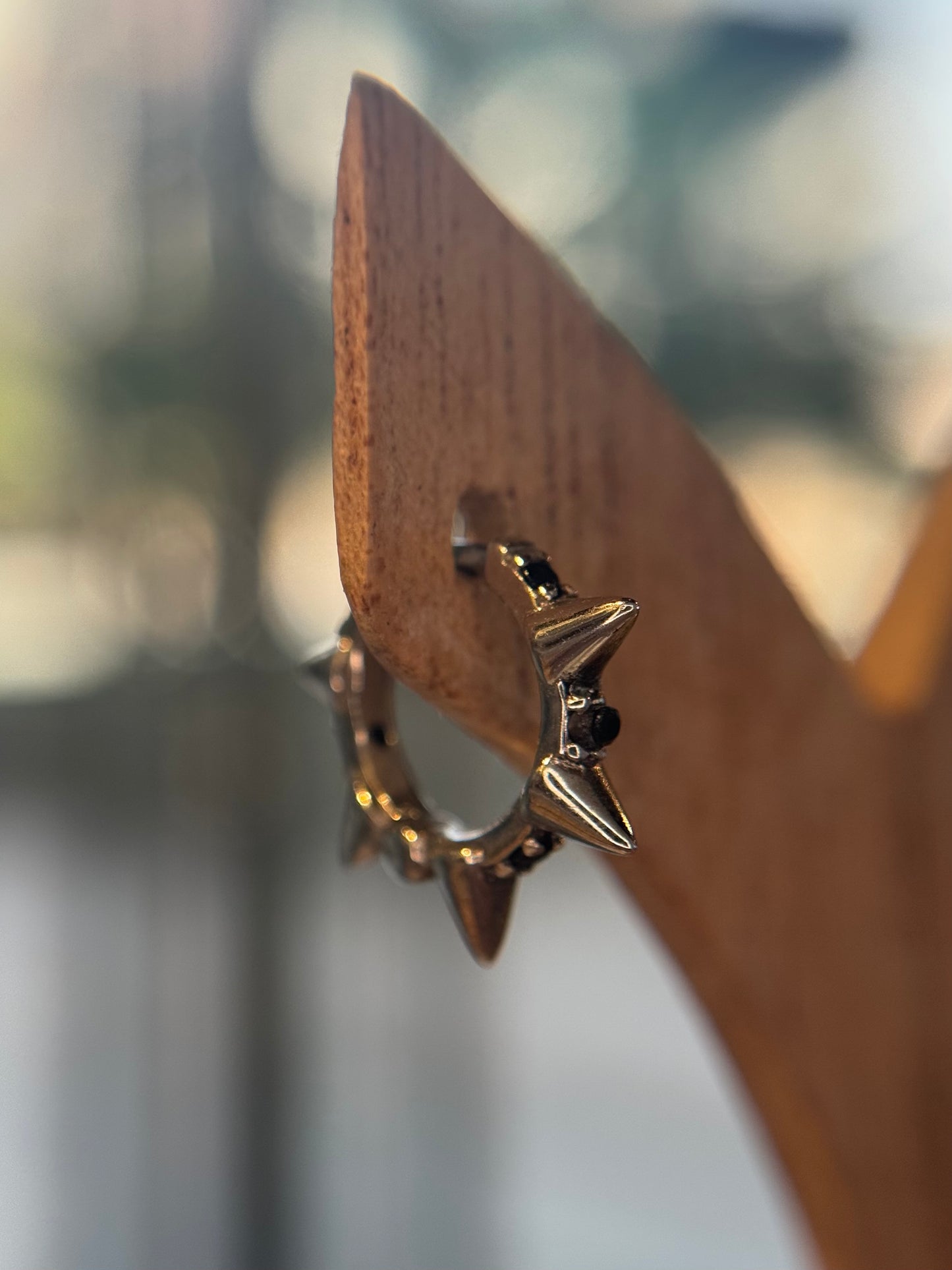 Dotted spike