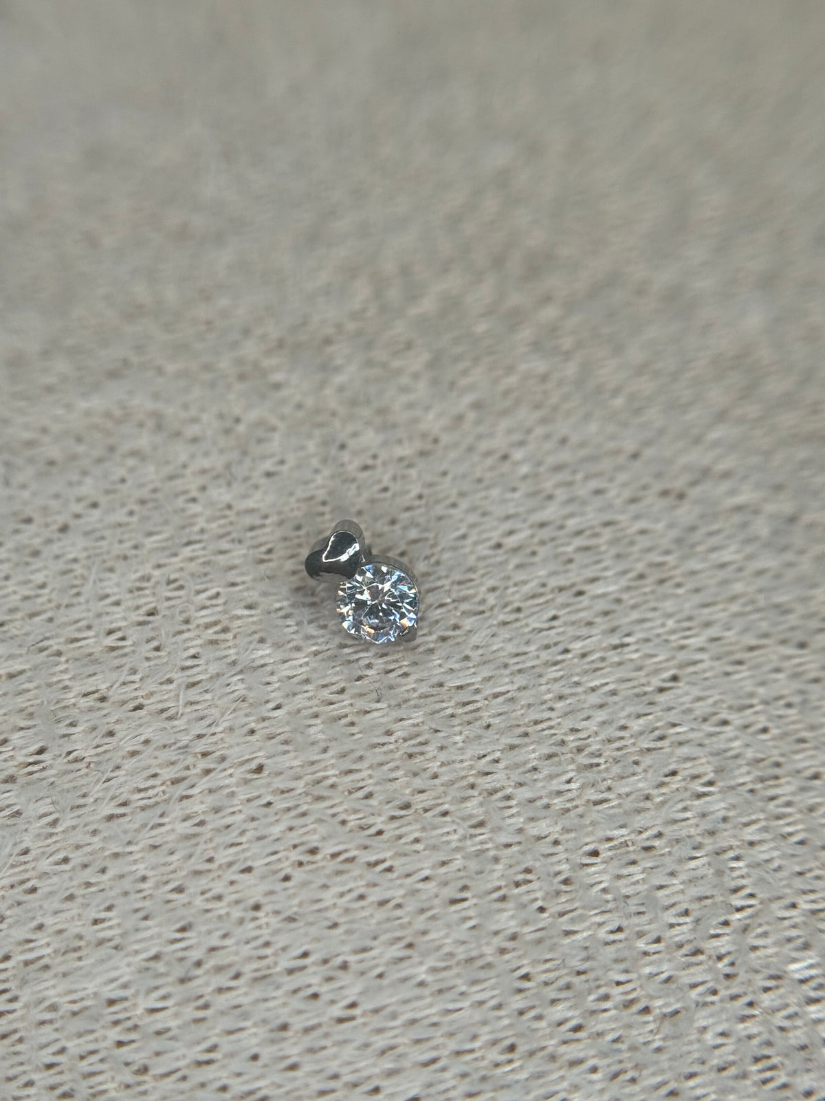 Heart Lumi Stud