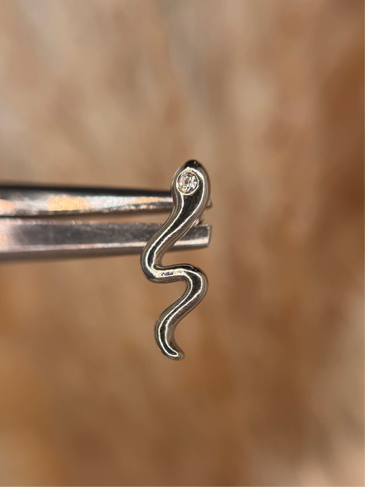 Plain snake dermal top