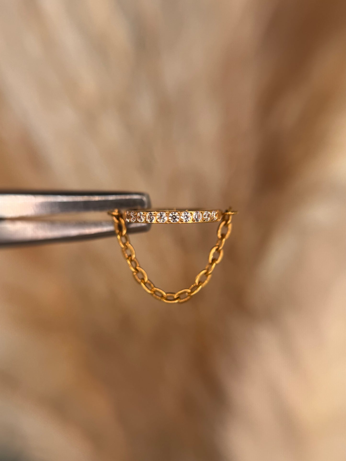 Radiant Chain Hoop