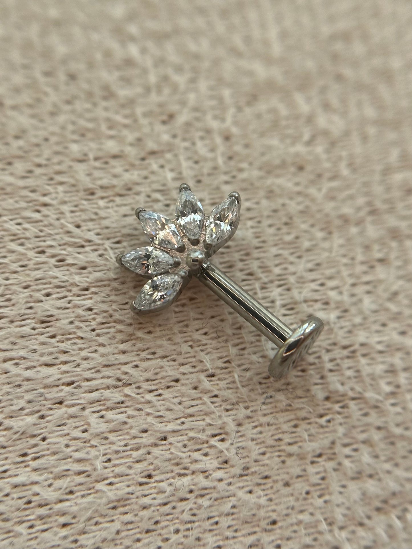 Feathered Crown Vertical Drop