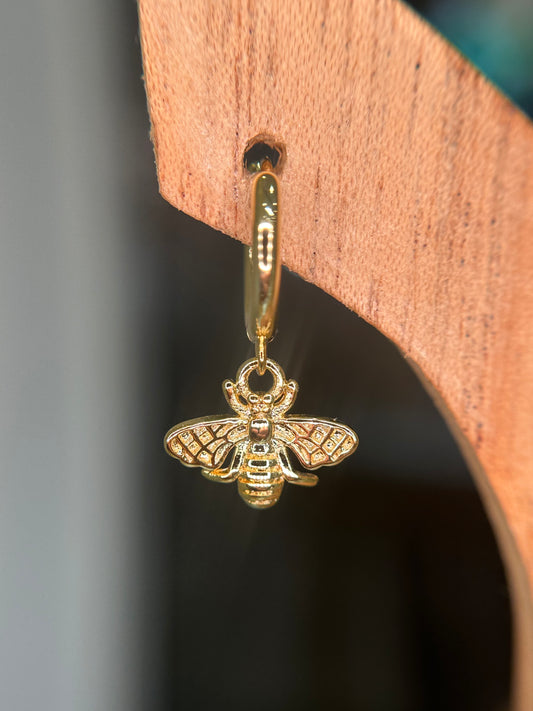 Plain bee pair