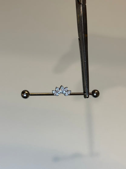 Queen industrial bar