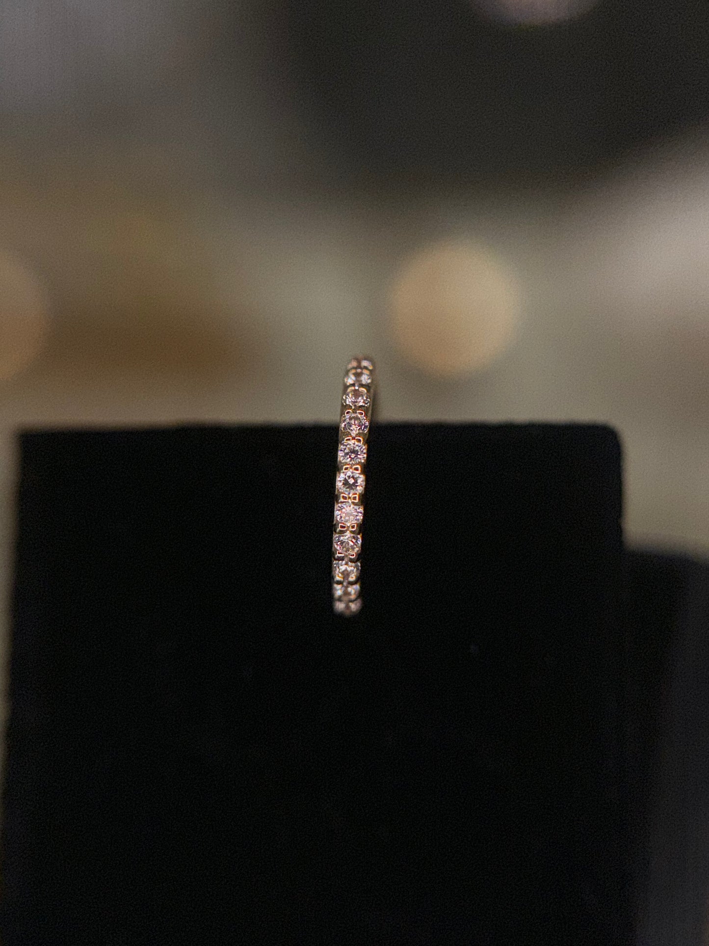 14k Radiant hoop