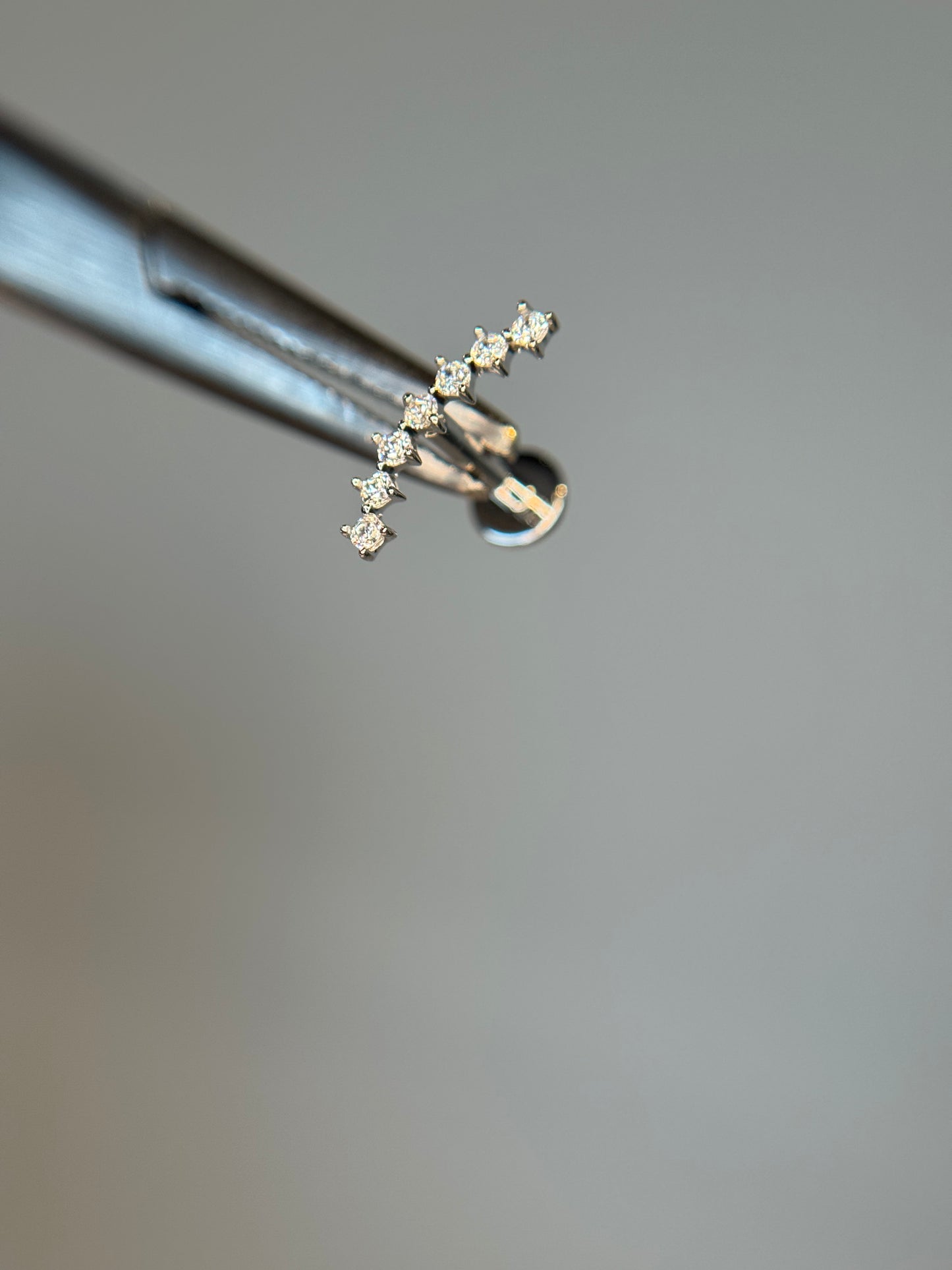 14k Curved Dots