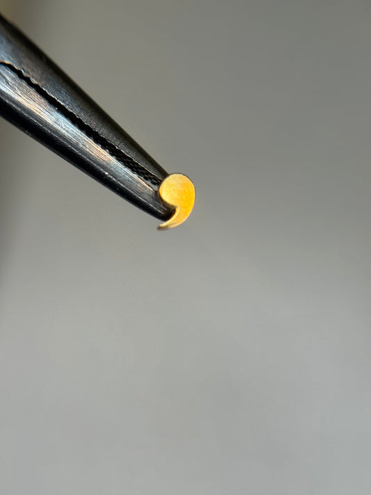 Comma surgical